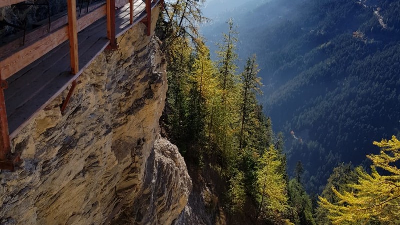 bisse automne randonnee splendide crans montana bisse automne randonnee splendide crans montana
