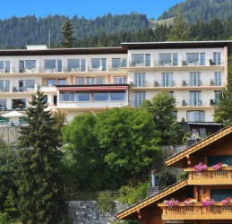 Hotel restaurant piste ski crans montana